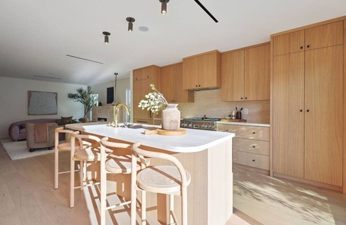 Sherman Oaks House | NEW! Sherman Oaks Luxury Retreat w/Saltwater Pool