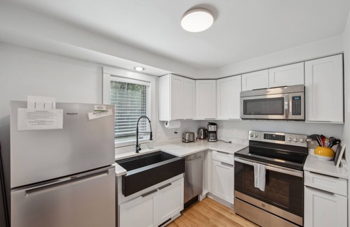 North Creek House | NEW! Sleeping Bear Cozy Corner End Unit by The Summit at Gore Mountain