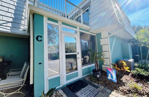 New Smyrna Beach House | NEW SMYRNA BEACH - Beachside Bungalow at Bahamian Club!