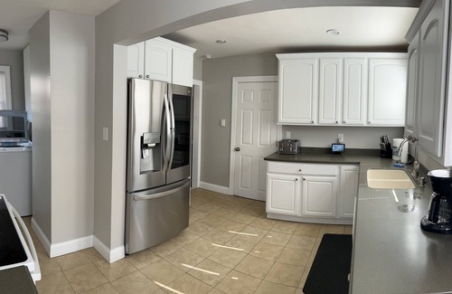 Phoenixville House | NEW! Spacious 3 br single/off steet parking, XBOX, Arcade, Ping Pong