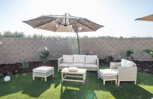 Visalia House | New Spacious 5 Bed 3 Bath Vacation House near Sequoia/w Tub, BBQ, EV