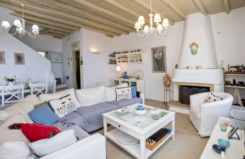 Tinos House | NEW Spacious, Airy Garden Villa with AMAZING VIEWS