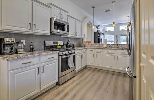 Lakeview Village House | NEW! Spacious Brandon Home, Lake Mango On-Site!