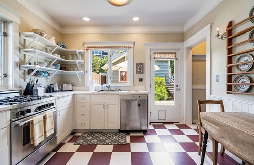 West Queen Anne House | NEW! Spacious Vintage Queen Anne Home with Outdoor Space 4 Miles to Everything Seattle & Stadiums