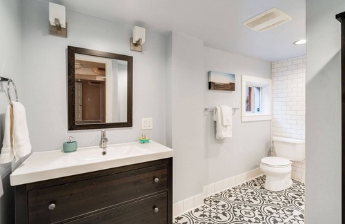 West Queen Anne House | NEW! Spacious Vintage Queen Anne Home with Outdoor Space 4 Miles to Everything Seattle & Stadiums