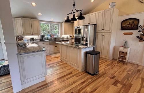 Seal Cove House | New special rates! Close to Acadia's hikes and great deck with fire pit to RELAX