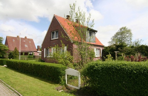 Nesse House | NEW - "starfish" child friendly, bicycles + WLAN free