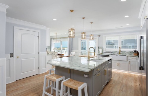 Topsail Beach House | NEW! Steps to beach, Ultra Premium, Free Early Check-in Sun-Sun, Kayak, Hot Tub,