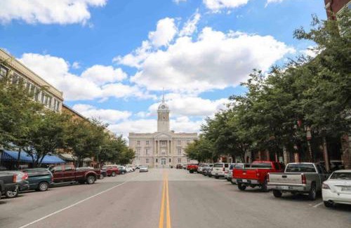 Columbia Apartment | New Studio Apt w KING Bed 1mi to Columbias Sq