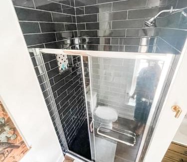 Columbia Apartment | New Studio Apt w KING Bed 1mi to Columbias Sq
