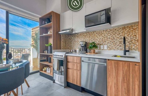 El Caloso Apartment | New Studio - King Bed - Pool - Jacuzzi - Gym