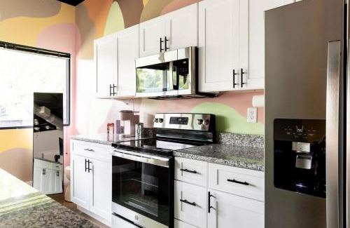 Nashville Apartment | NEW Studio Sleeps 4 - 7 mins to DT