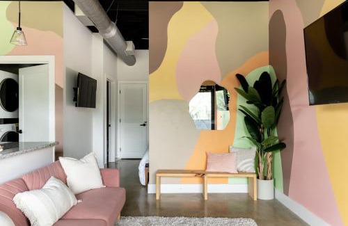 Nashville Apartment | NEW Studio Sleeps 4 - 7 mins to DT