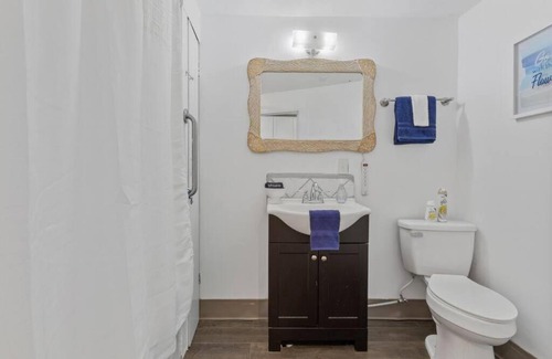 Long Beach Apartment | NEW Studio Unit NEAR the beach and downtown