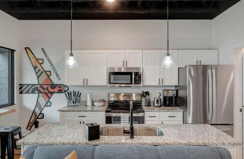 Nashville Apartment | New Studio with 2 beds 7 mins to DT