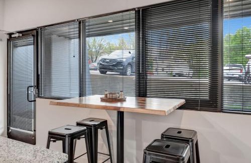 Nashville Apartment | New Studio with 2 beds 7 mins to DT