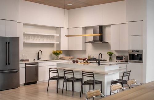 Enterprise Apartment | New Stunning 3-Bedroom Penthouse Near Strip & Henderson - Fully Furnished