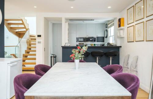 Abingdon House | NEW Stunning 5BD Mews House