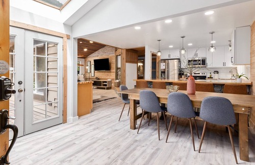 Index House | New! Stunning and unique remodeled riverfront home with hot tub and amazing view