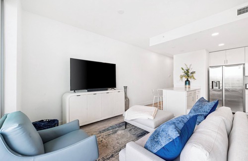 Central Sarasota Condo | NEW! Stunning Waterfront 1.5/2 at The Strand