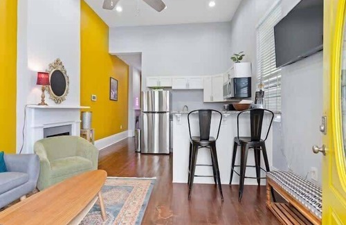 South 7th Ward Apartment | New! Stylish 3 Bedroom, walk to FQ!