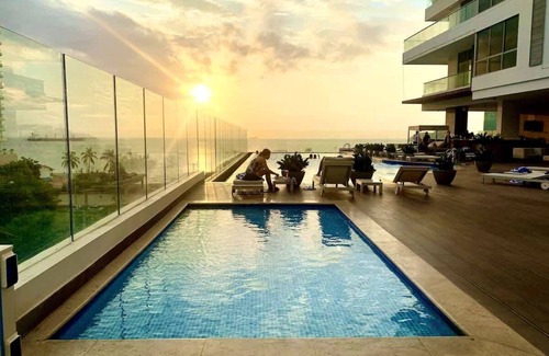 Historic Center Apartment | New Suite privada con vista al mar en Gran Marina