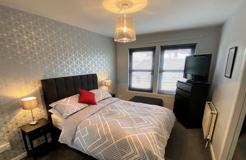 Falkirk Apartment | NEW Super 2 Bedroom Flat in Falkirk