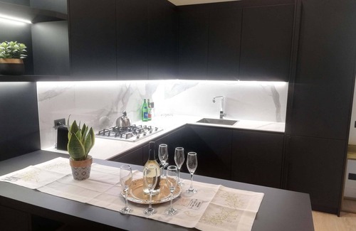Naples City Centre Apartment | New Superior Gold Apartment - NAPOLI MARIANA LUXURY