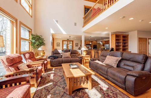 Swanton House | New! Tall Timbers: Lakefront, Private Dock, Hot Tub, Fireplaces!