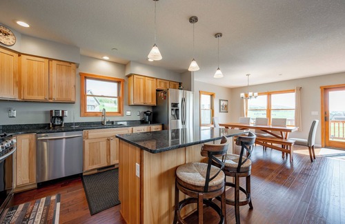 Waterfront Greens House | New! Tee Time: Lake Access, Hot Tub, Fireplace, Dock!