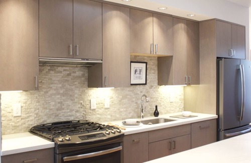 North Broadway - Holiday Condo | New"The Coop" at Holiday. Sophisticated Nobo Condo w/mtn views, fabulous light