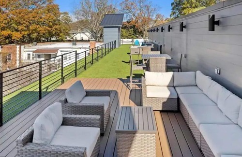 Virginia Highland Apartment | NEW The Franni - Workspace/Private Balcony