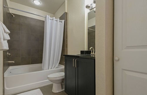 Port Tampa City Apartment | *NEW* The Getaway- Dual suites, pool- South Tampa