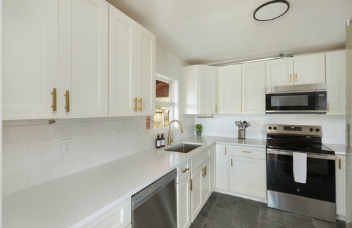 Bremerton House | NEW! The Lookout Landing 4-Bedroom Home