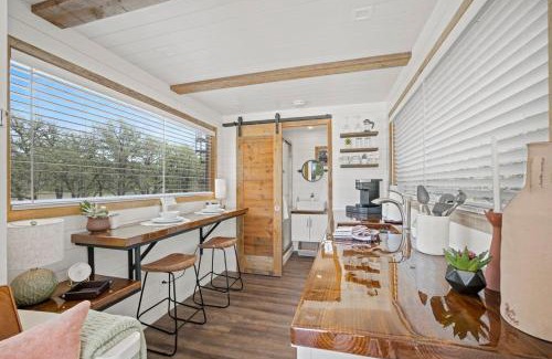 Fredericksburg House | New The Texas Retreat-Container Home