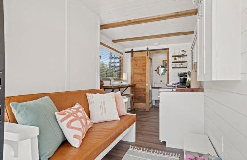 Fredericksburg House | New The Texas Retreat-Container Home