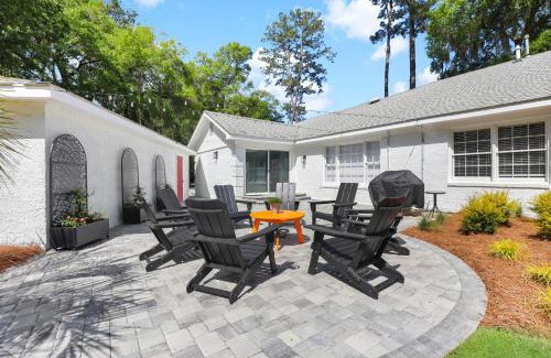 Beaufort House | NEW! The White House, with 2 King Ensuites close to Parris Island and Downtown