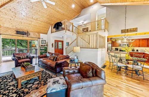 Lake Toxaway House | New to our rental program!