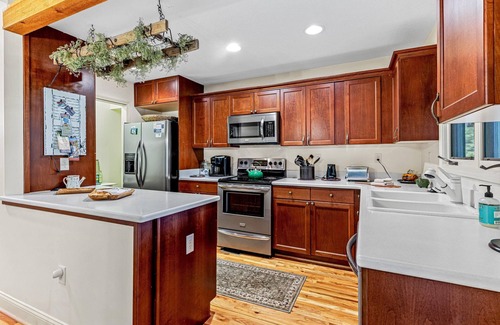Lake Toxaway House | New to our rental program!