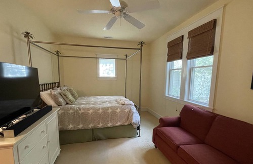Keepers Landing House | NEW to VRBO! 4 bedrooms, 4.5 baths overlooking the marsh!