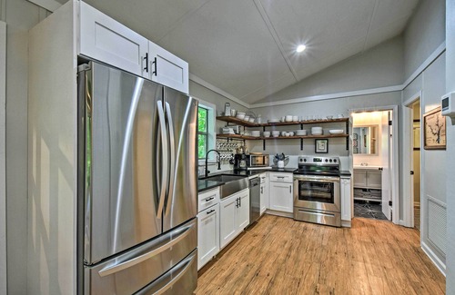 Martin House | NEW TO VRBO! Blue Haven Nest w/Dock!