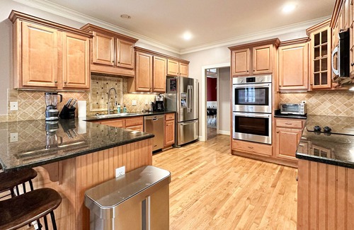 Franklin House | New to VRBO! Huge Family Home!