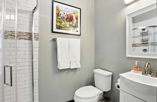 Athens Apartment | NEW TO VRBO! The 483 Suite - Walk to Stadium!