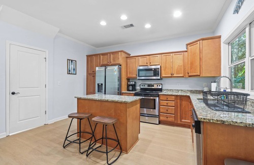 Westminster Hotel | NEW TO VRBO! The Westminster House w/Dock!