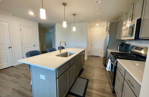 State College House | New Townhome in State College – 3BR, fin. basement, 4 car parking. Spacious !