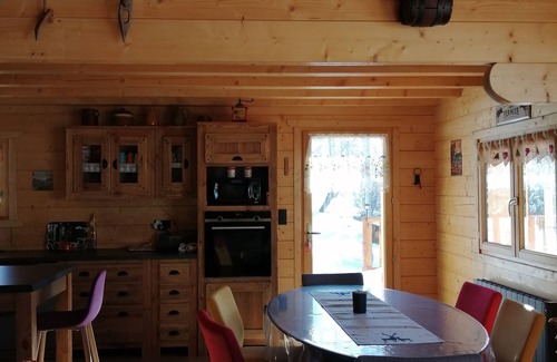 Jarrier Ski Chalet | New, traditional chalet in this mountain village at the foot of the Alps.