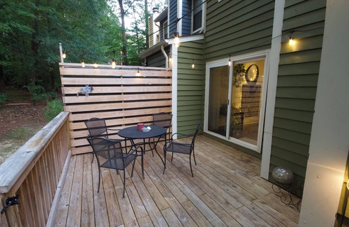 Durham House | NEW! Tranquil 2bd Townhome Min to RTP, Downtown Durham, Chapel Hill, RDU