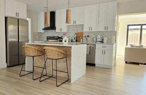 Coral Ridge Isles Villa | NEW - Tranquil Bliss Near Beach, Modern 3BR Retreat