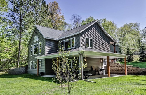 Phelps House | NEW! Up Nort' has it all!