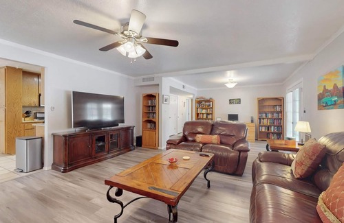 Northeast Heights House | NEW Updated, Private 3/2 Home(King)Near Balloon Fiesta Park, Quiet Neighborhood!